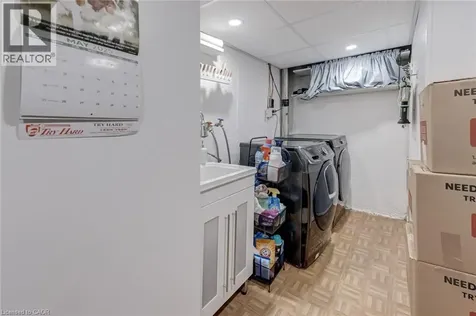 2825 Gananoque Drive Mississauga ON L5N 1V6