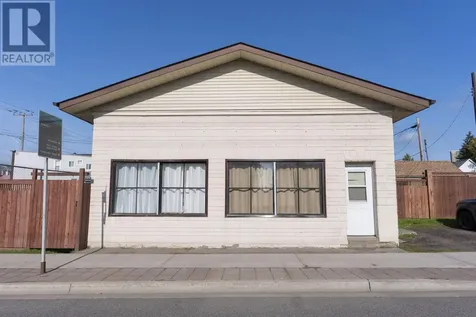 136 Court St S Thunder Bay ON P7B 2X4