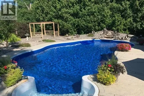 222 Donalda Court Tecumseh ON N8N 3K2