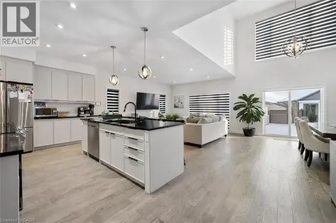 972 Stonecliffe Walk Kitchener ON N2P 0K5