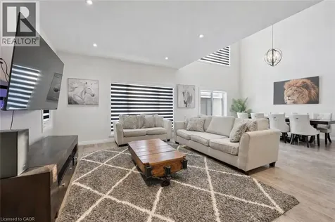 972 Stonecliffe Walk Kitchener ON N2P 0K5