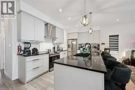 972 Stonecliffe Walk Kitchener ON N2P 0K5