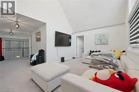 972 Stonecliffe Walk Kitchener ON N2P 0K5