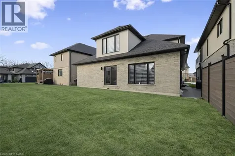 972 Stonecliffe Walk Kitchener ON N2P 0K5
