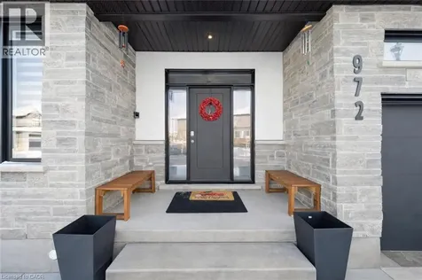 972 Stonecliffe Walk Kitchener ON N2P 0K5
