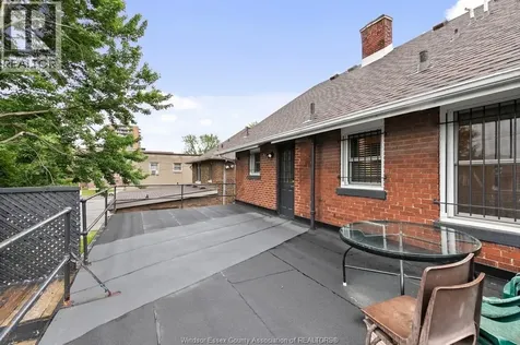 1580 Ouellette Windsor ON N8X 1K7