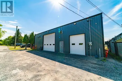 1095 Railway Street Kenora ON P9N 0B2