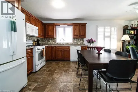 108 Forest Street East Dunnville ON N1A 1N8