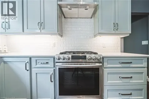 25 Orchard Hill Hamilton ON L8P 2V6