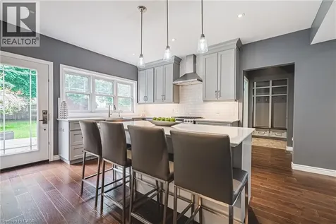 25 Orchard Hill Hamilton ON L8P 2V6