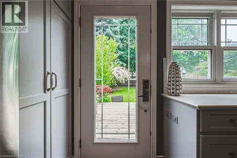 25 Orchard Hill Hamilton ON L8P 2V6