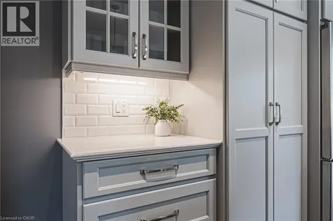 25 Orchard Hill Hamilton ON L8P 2V6