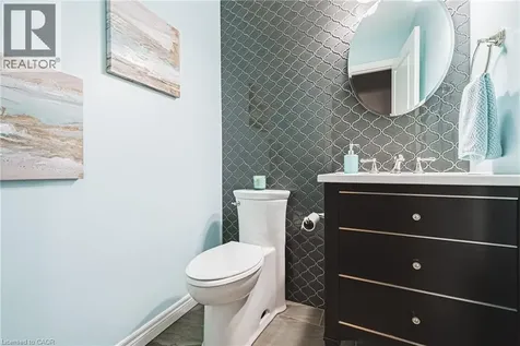 25 Orchard Hill Hamilton ON L8P 2V6