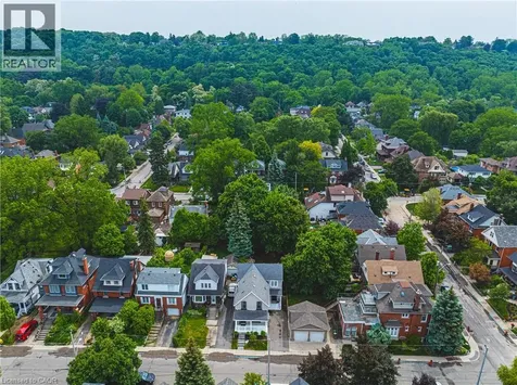 25 Orchard Hill Hamilton ON L8P 2V6