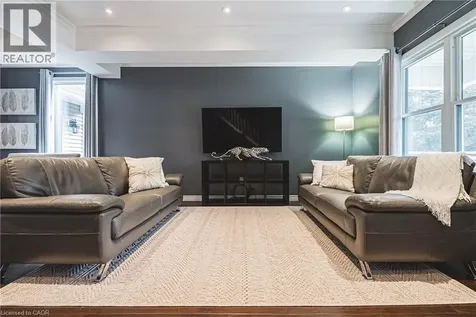 25 Orchard Hill Hamilton ON L8P 2V6