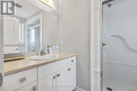 93 Benjamin Parkway St. Thomas ON N5R 0M4