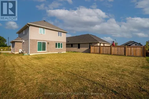 93 Benjamin Parkway St. Thomas ON N5R 0M4