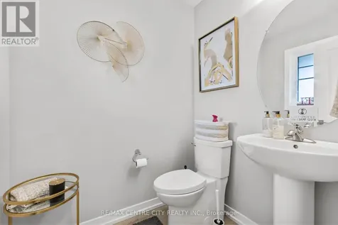 93 Benjamin Parkway St. Thomas ON N5R 0M4