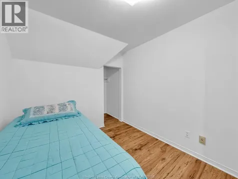 894 Dougall Windsor ON N9A 4R1