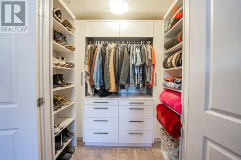 54 Koda Street Barrie ON L9J 0J6