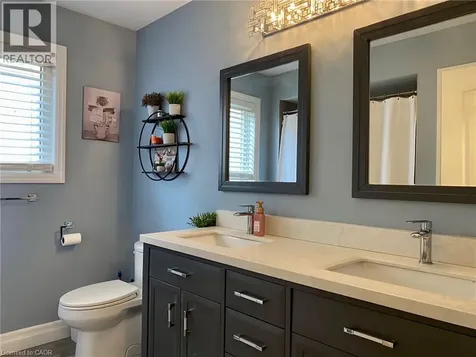 42 Jane Street Smithville ON L0R 2A0