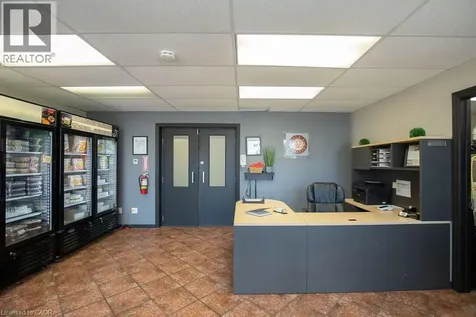 190 Hempstead Drive Hamilton ON L8W 2E3