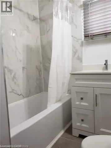 205 Kenilworth Avenue North Hamilton ON L8H 4S3