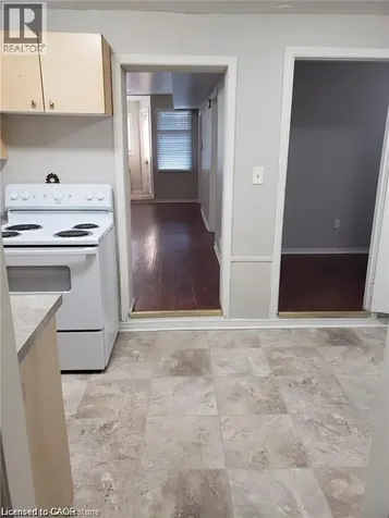 205 Kenilworth Avenue North Hamilton ON L8H 4S3