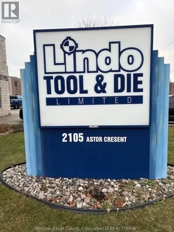 2105 Astor Crescent Tecumseh ON N0R 1L0