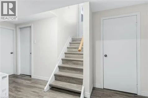 27 Blenheim Drive Stoney Creek ON L8E 1W1