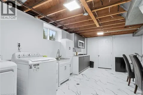 27 Blenheim Drive Stoney Creek ON L8E 1W1