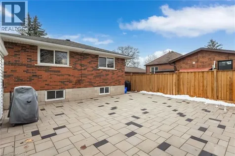 27 Blenheim Drive Stoney Creek ON L8E 1W1