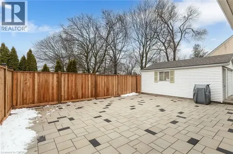 27 Blenheim Drive Stoney Creek ON L8E 1W1
