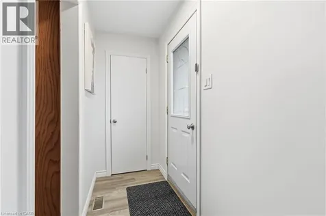 27 Blenheim Drive Stoney Creek ON L8E 1W1