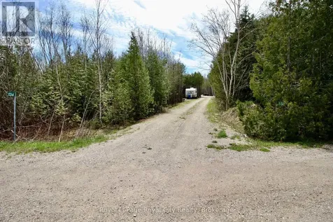 134 Maple Golf Crescent Northern Bruce Peninsula ON N0H 2R0