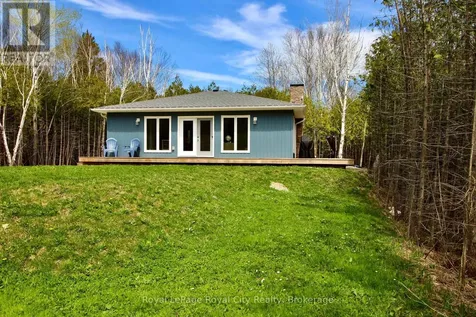 134 Maple Golf Crescent Northern Bruce Peninsula ON N0H 2R0