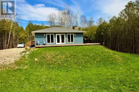 134 Maple Golf Crescent Northern Bruce Peninsula ON N0H 2R0