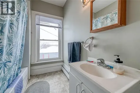 119 Carroll Street Ingersoll ON N5C 1W3