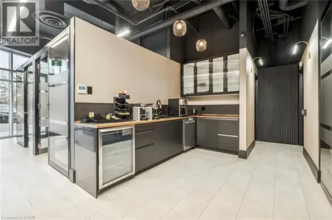 1670 North Service Road East Oakville ON L6H 7G3