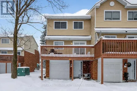 86 Esterlawn Private Ottawa ON K2A 4C1