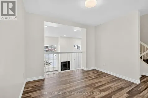 86 Esterlawn Private Ottawa ON K2A 4C1