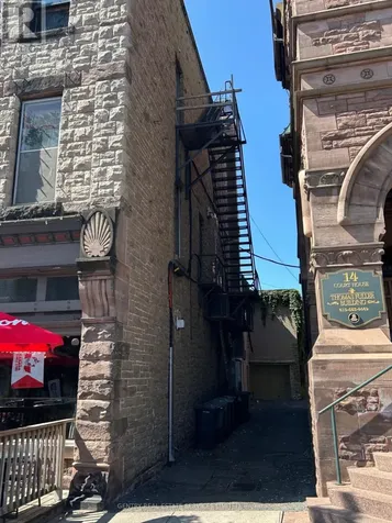 2-4 Court House Avenue Brockville ON K6V 4T1