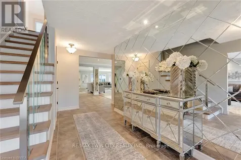 1 Bowen Lane Brantford ON N3T 6G3
