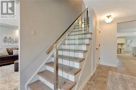 1 Bowen Lane Brantford ON N3T 6G3
