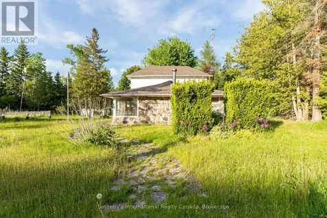 19 62nd Street South Wasaga Beach ON L9Z 1V5