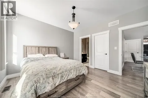 410 Caserta Crescent Lakeshore ON N0R 1Z0