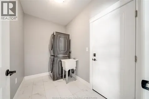 410 Caserta Crescent Lakeshore ON N0R 1Z0