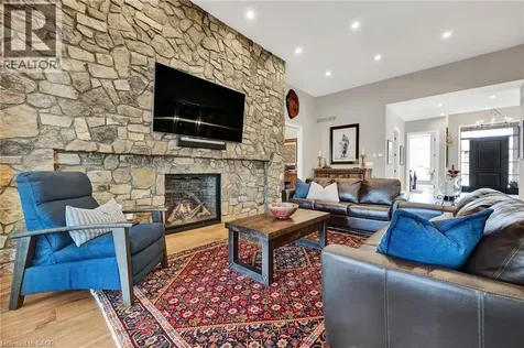 44 Pioneer Ridge Drive Kitchener ON N2P 0G6