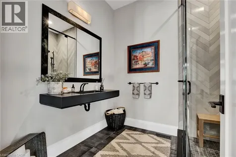 44 Pioneer Ridge Drive Kitchener ON N2P 0G6
