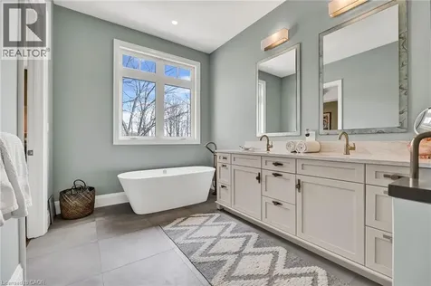 44 Pioneer Ridge Drive Kitchener ON N2P 0G6